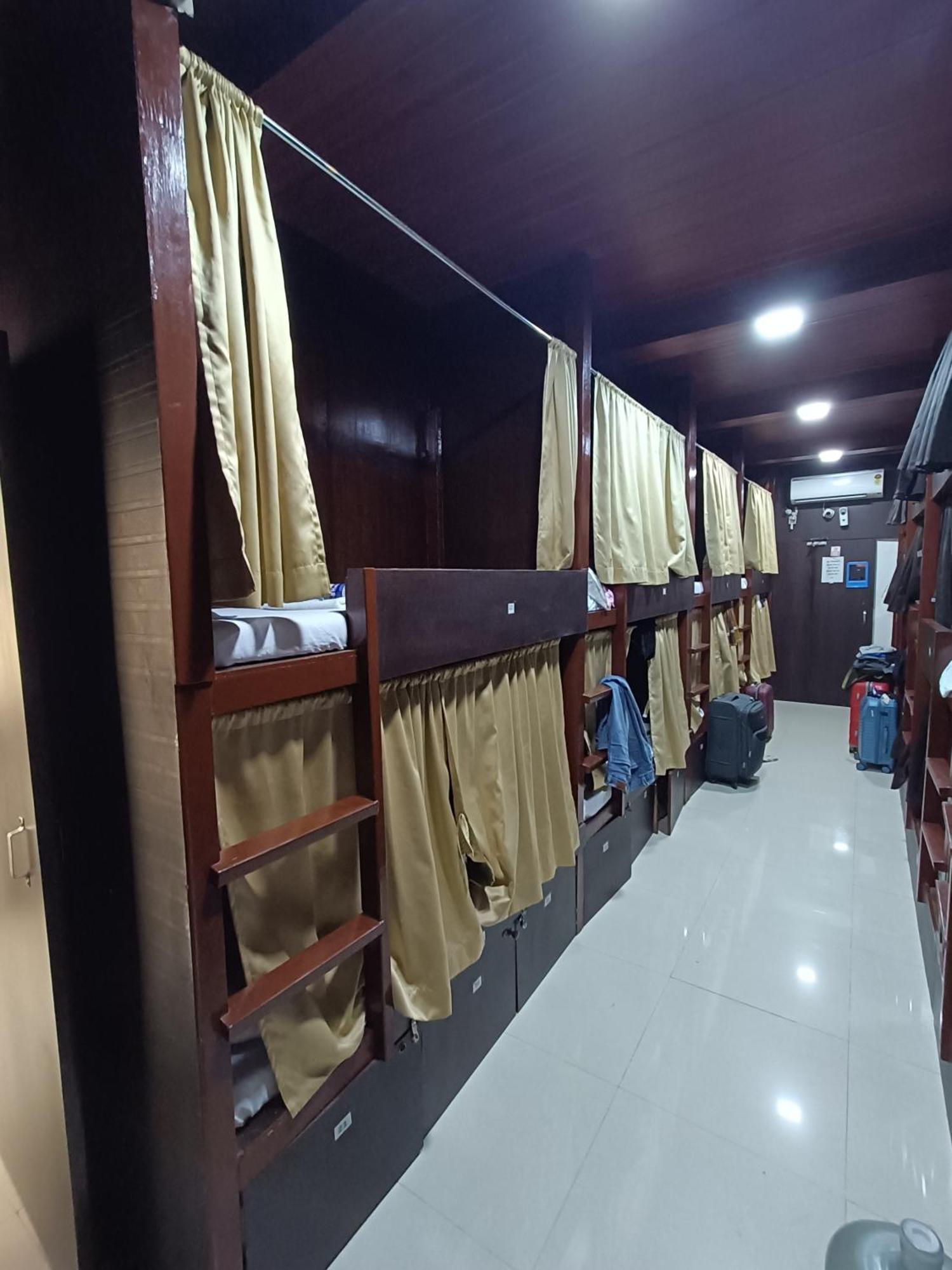Asra Dormitory For Male And Female Mumbai Luaran gambar