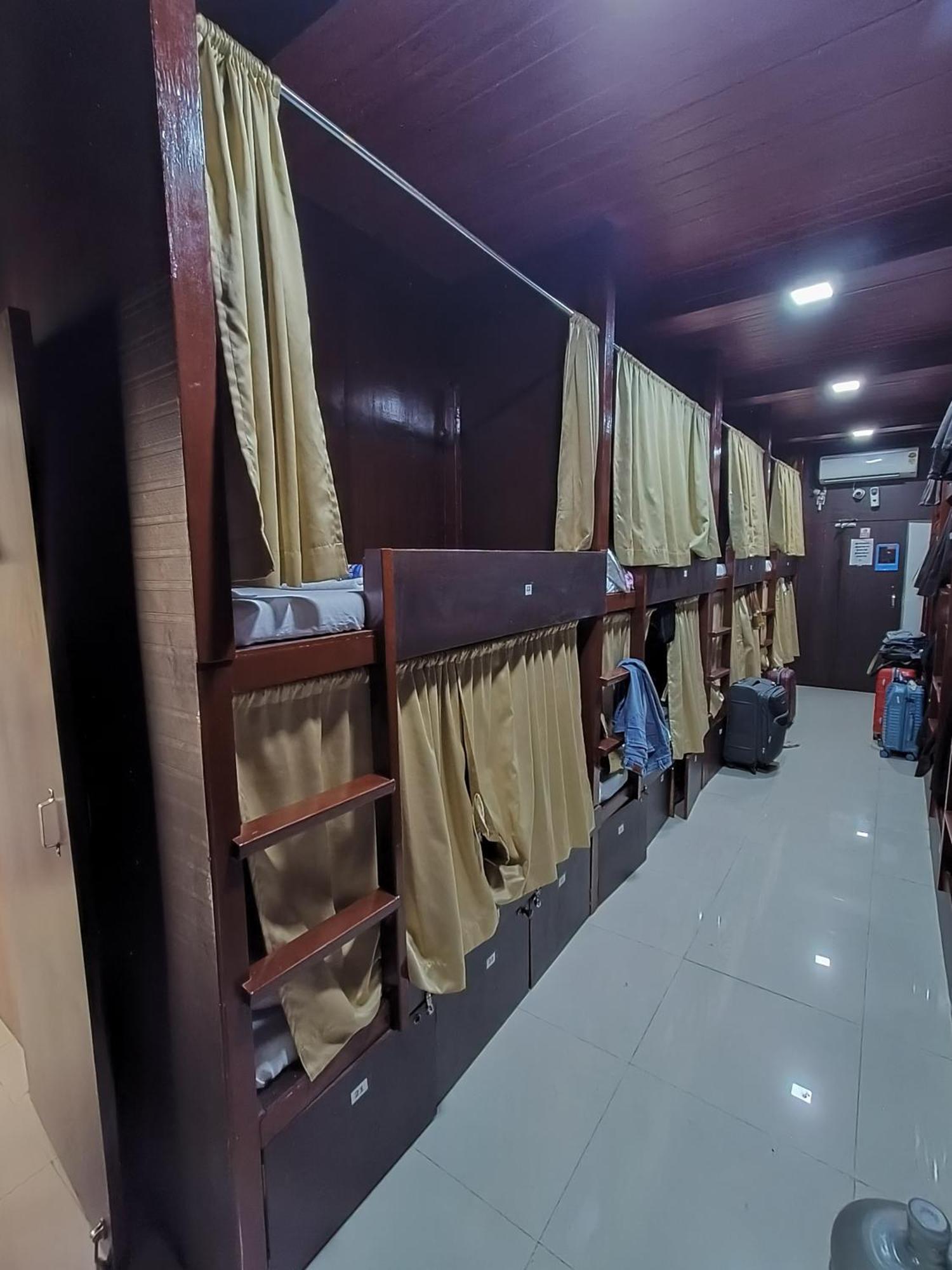 Asra Dormitory For Male And Female Mumbai Luaran gambar