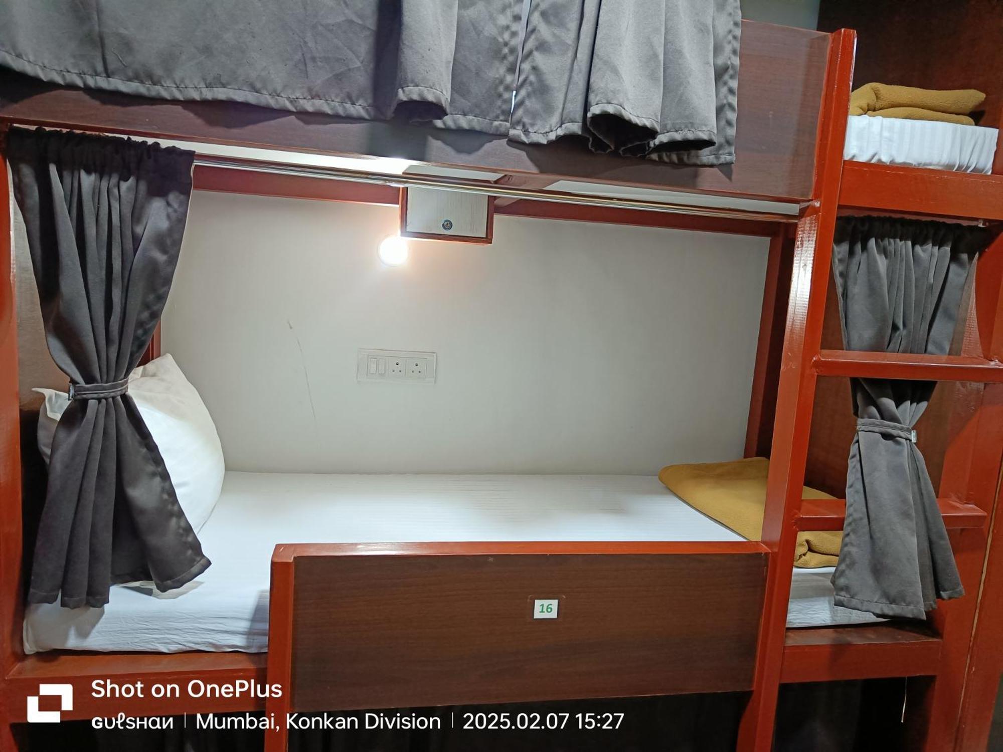 Asra Dormitory For Male And Female Mumbai Luaran gambar